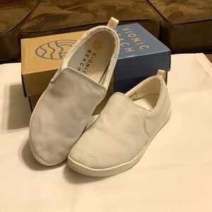Vionic Beach Marshall Vapor Canvas Slip-On Shoes